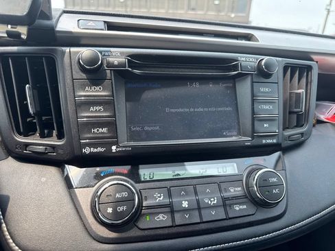 Used 2016 Toyota RAV4 XLE AWD/4WD image 4