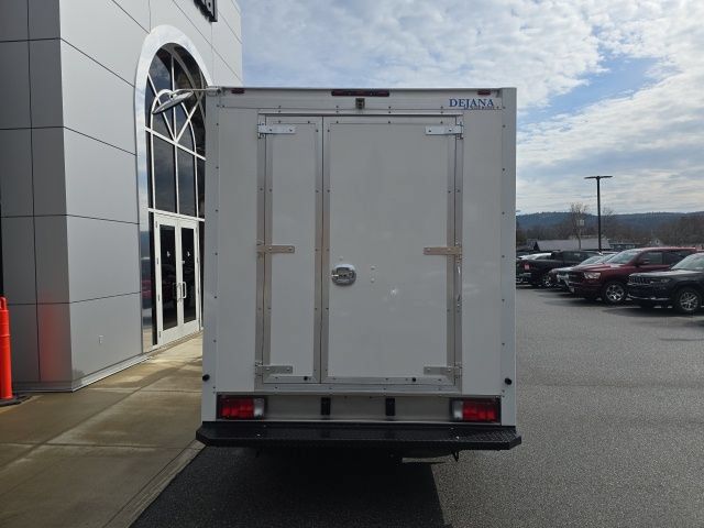 Used 2025 RAM ProMaster 3500 w/ Quick Order Package 22G SLT FWD image 5