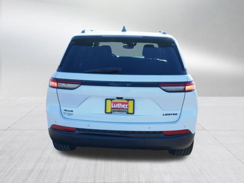 Used 2023 Jeep Grand Cherokee Limited w/ Black Appearance Package image 6