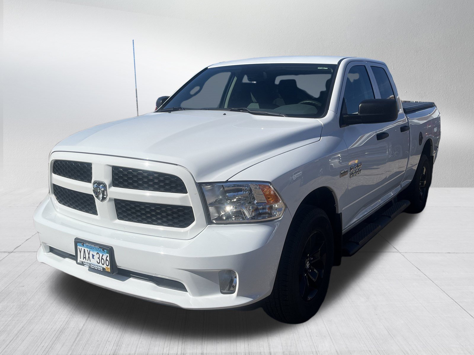Used 2017 RAM 1500 Express AWD/4WD image 7