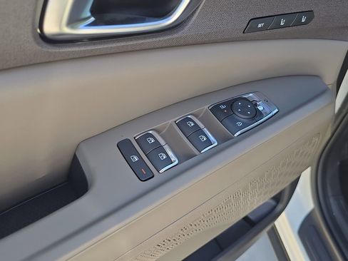 New 2026 Kia Carnival EX image 20