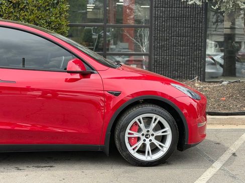 Used 2020 Tesla Model Y Long Range image 23