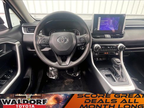 Used 2024 Toyota RAV4 XLE image 6