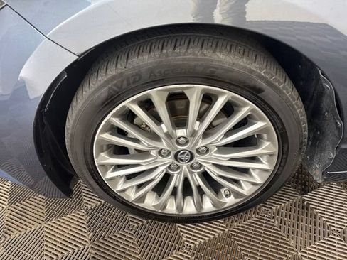 Used 2019 Toyota Avalon Limited w/ Advanced Safety Package FWD image 26