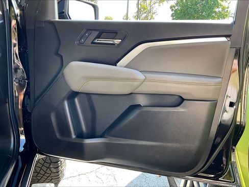 Certified 2024 Chevrolet Colorado ZR2 w/ ZR2 Convenience Package III image 23