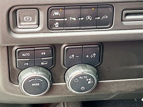 Used 2022 Chevrolet Tahoe RST image 10