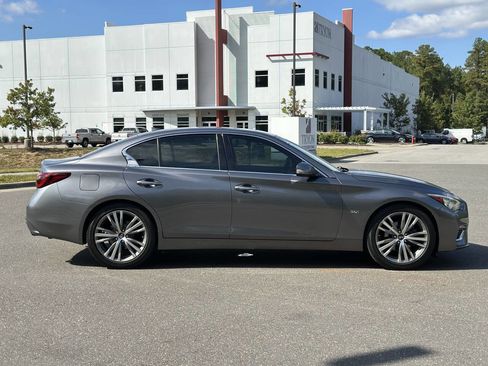 Used 2018 INFINITI Q50 Luxe w/ Essential Package (3.0T Luxe) image 9