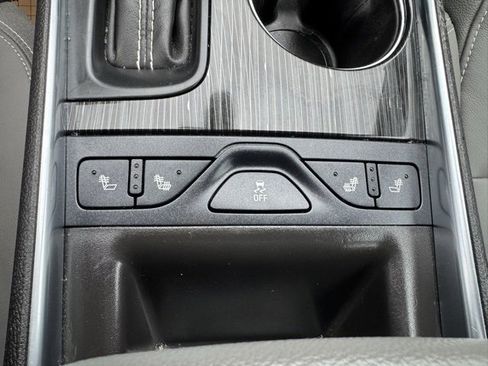 Used 2019 Chevrolet Impala LT image 21