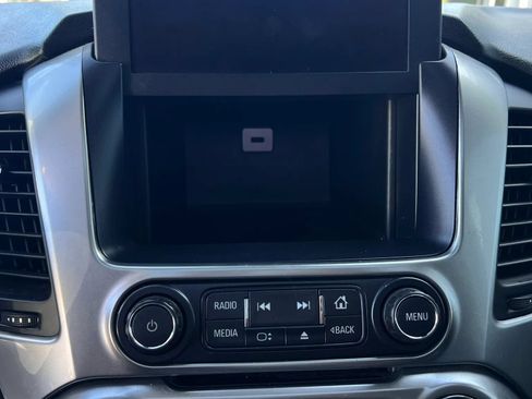 Used 2020 Chevrolet Suburban LT AWD/4WD image 46