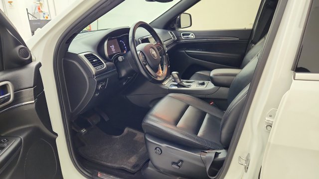 Used 2020 Jeep Grand Cherokee Limited AWD/4WD image 9