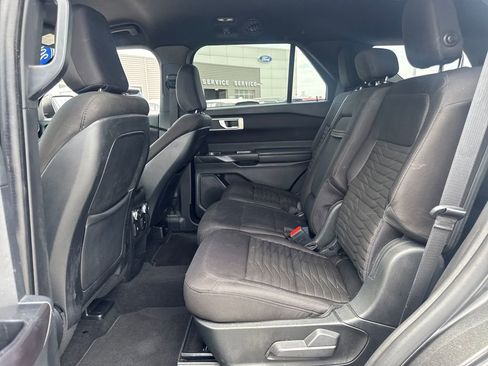 Used 2020 Ford Explorer XLT RWD image 15