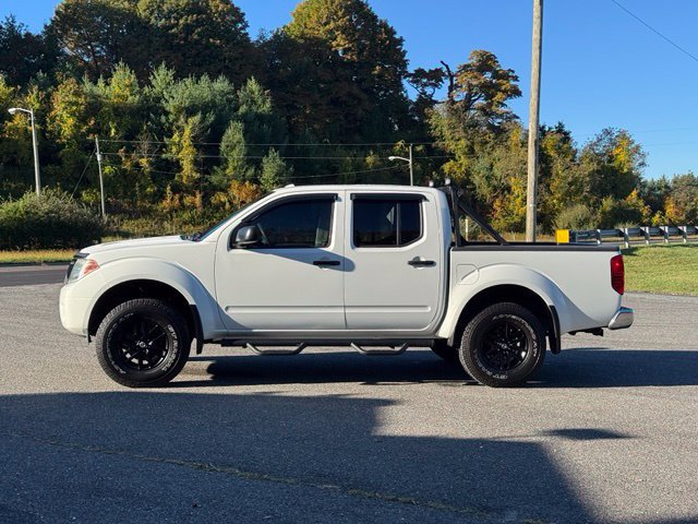 Used 2016 Nissan Frontier SV w/ SV Value Truck Package AWD/4WD image 4
