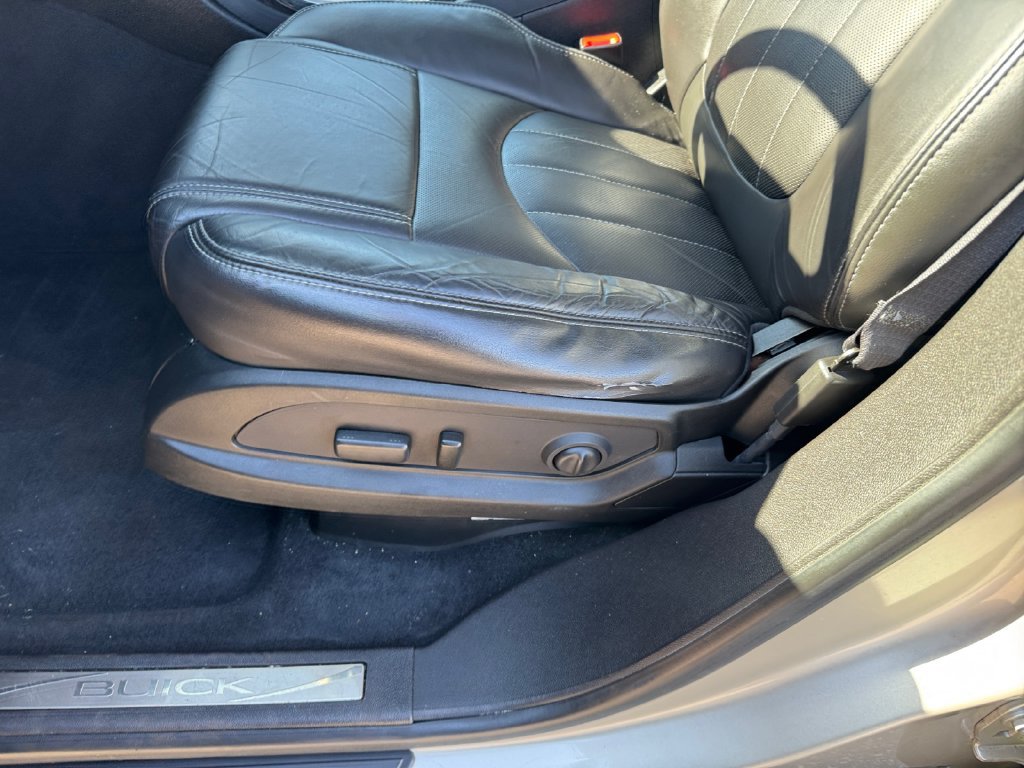 Used 2015 Buick Enclave Leather AWD/4WD image 17