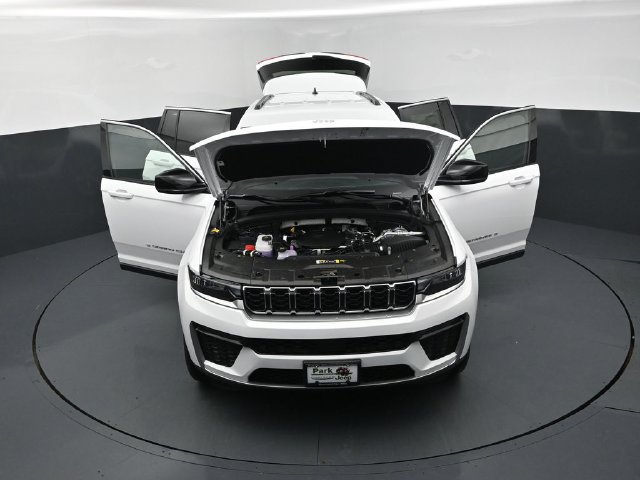 New 2026 Jeep Grand Cherokee Limited AWD/4WD image 25