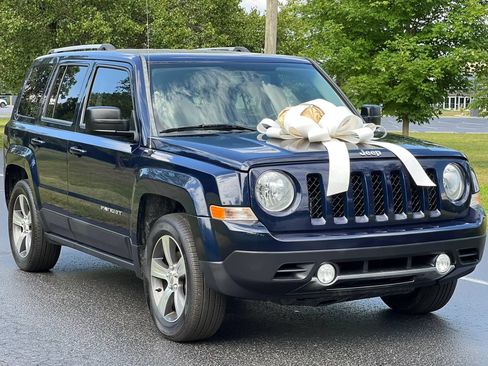 Used 2016 Jeep Patriot High Altitude FWD image 3