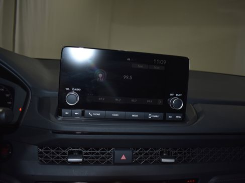 Certified 2025 Honda Accord SE image 16