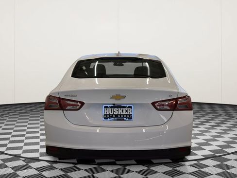 Used 2022 Chevrolet Malibu LT FWD image 11
