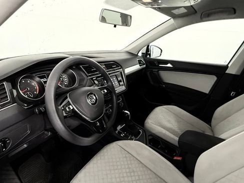 Used 2020 Volkswagen Tiguan S FWD image 39