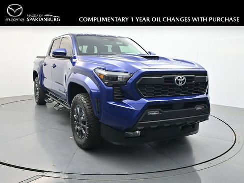 Used 2024 Toyota Tacoma TRD Sport w/ TRD Sport Upgrade Package AWD/4WD image 1