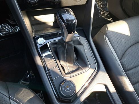 Used 2023 Volkswagen Taos SEL image 24