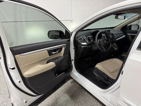 Used 2020 Honda CR-V LX image 9