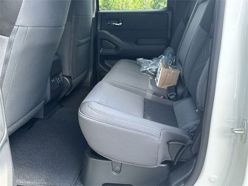 New 2025 Nissan Frontier SV w/ SV Convenience Package image 15