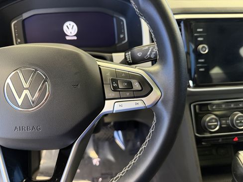 Used 2023 Volkswagen Atlas Cross Sport SE FWD image 16