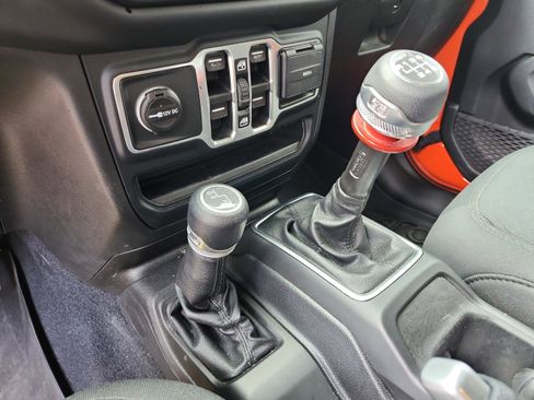 Used 2019 Jeep Wrangler Unlimited Sport S image 16