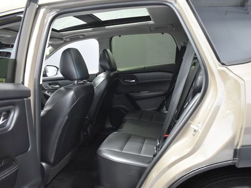 Certified 2024 Nissan Rogue SV w/ SV Premium Package AWD/4WD image 32