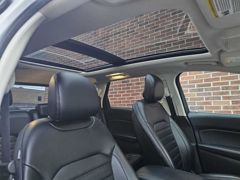 Used 2019 Ford Edge SEL w/ Equipment Group 201A image 23