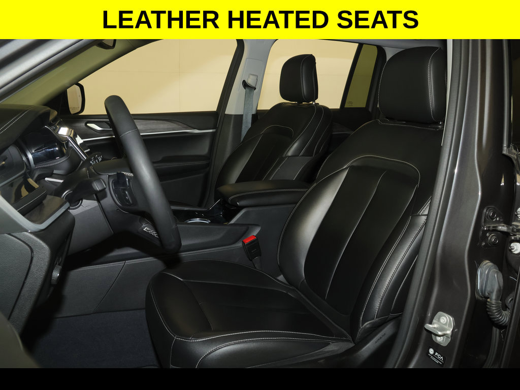 Used 2023 Jeep Grand Cherokee 4WD 4xe image 4