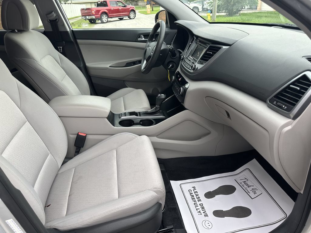 Used 2017 Hyundai Tucson SE w/ SE Popular Package 02 FWD image 10