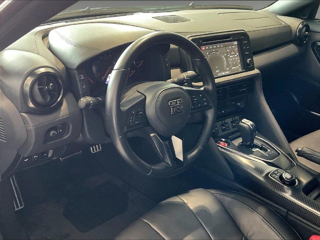 Used 2024 Nissan GT-R Premium w/ Premium Interior Package AWD/4WD image 8