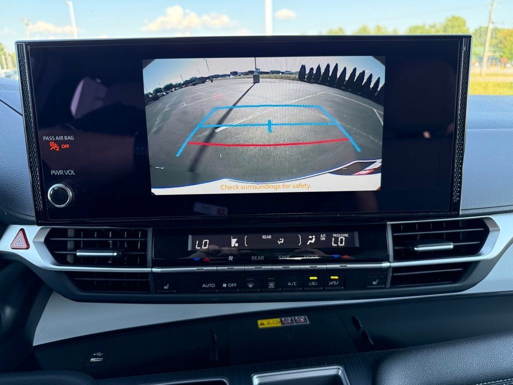 Certified 2026 Toyota Sienna XLE AWD/4WD image 29