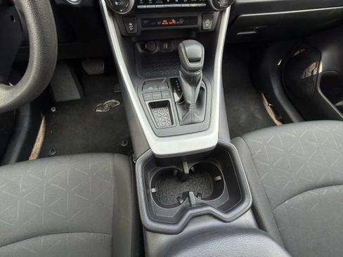Certified 2025 Toyota RAV4 XLE FWD image 20