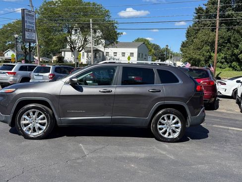 Used 2014 Jeep Cherokee Limited AWD/4WD image 2