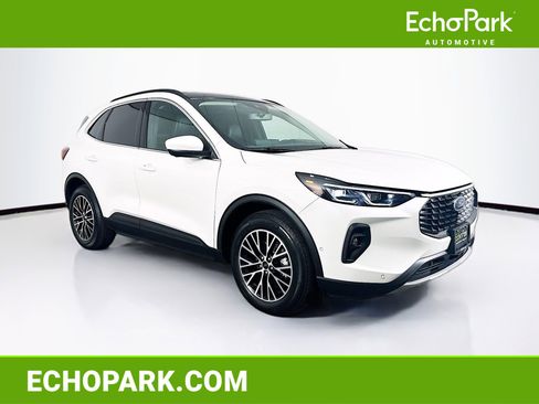 Used 2023 Ford Escape SE w/ PHEV Premium Package image 1