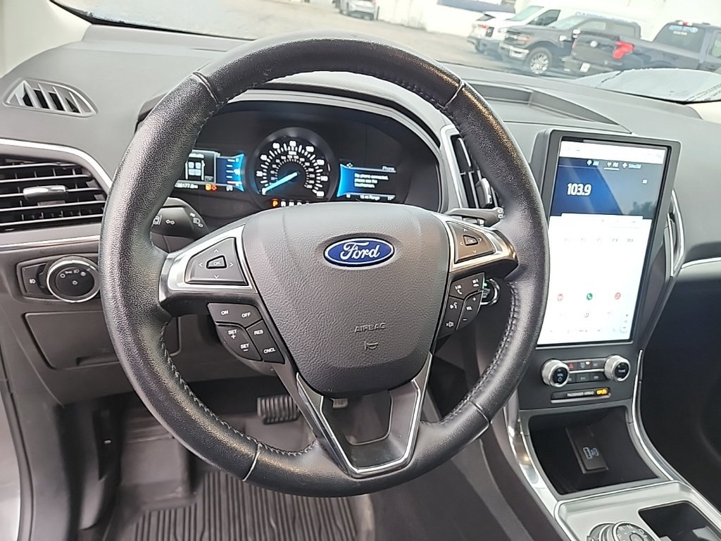 Used 2024 Ford Edge Titanium AWD/4WD image 15