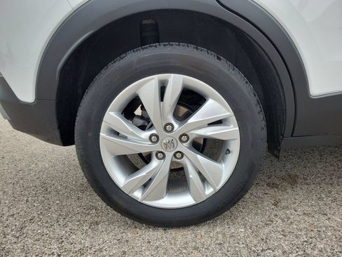 Used 2024 Buick Encore GX Preferred AWD/4WD image 5