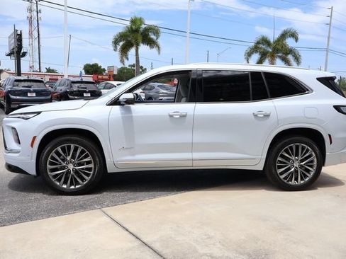 New 2026 Buick Enclave Avenir w/ Super Cruise Package AWD/4WD image 5