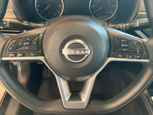 Used 2023 Nissan Altima 2.5 SV image 14