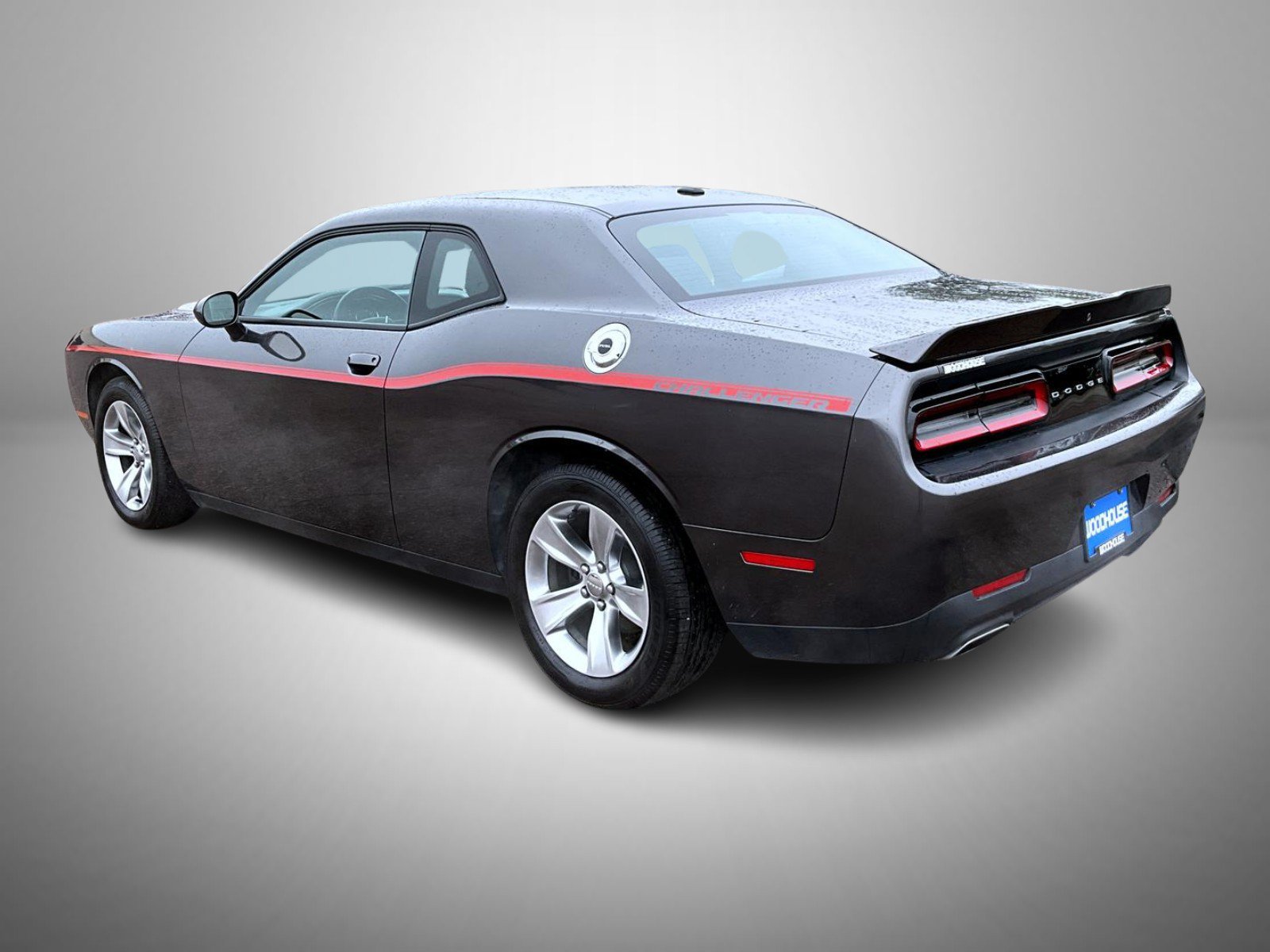 Used 2018 Dodge Challenger SXT RWD image 7
