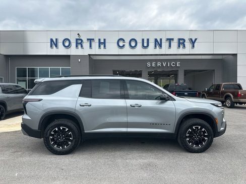Used 2025 Chevrolet Traverse Z71 w/ Driver Confidence Package AWD/4WD image 1