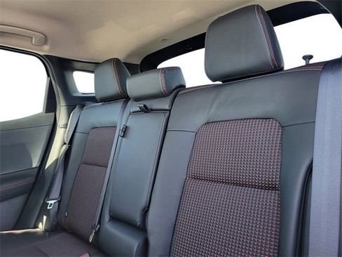New 2025 Nissan Kicks SR image 21