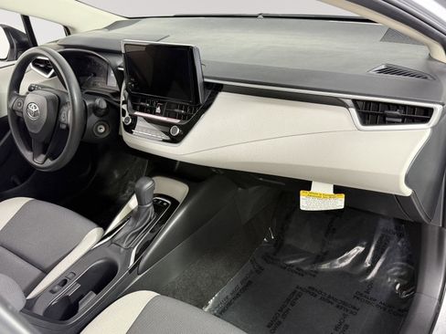 Used 2024 Toyota Corolla LE image 16
