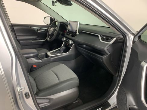 Used 2022 Toyota RAV4 XLE w/ Convenience Package AWD/4WD image 38