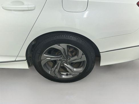 Used 2018 Honda Accord EX-L image 11
