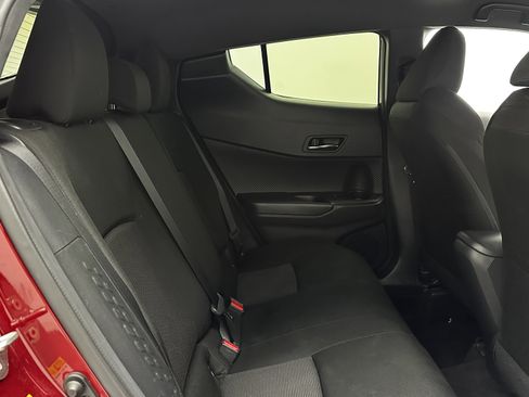 Used 2019 Toyota C-HR XLE image 30