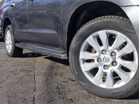 Used 2017 Toyota Sequoia Platinum image 5