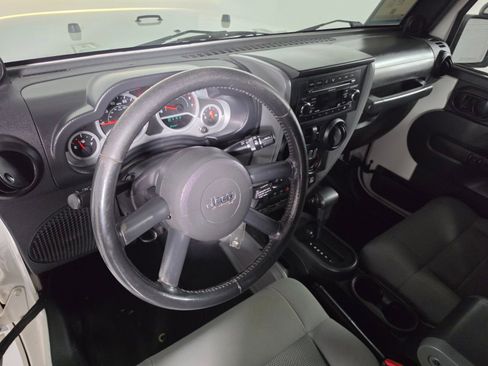 Used 2009 Jeep Wrangler Rubicon w/ PWR Convenience Group image 26